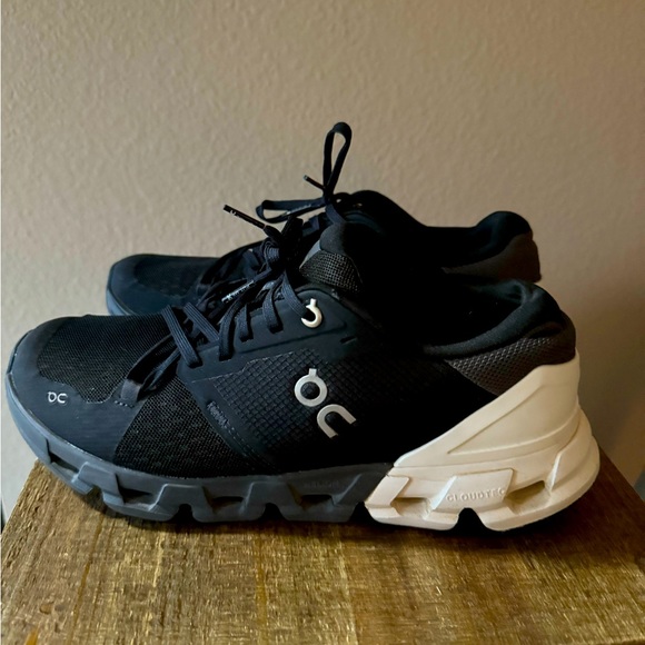 On Running Cloudflyer 4 Women’s Shoe - Picture 1 of 4